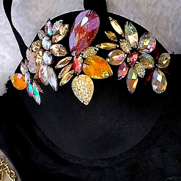 Beautiful bustier - Picture 5 of 12